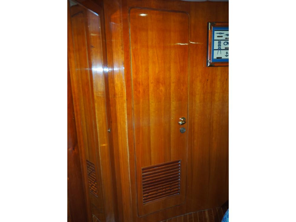Aft cabin, Accommodation